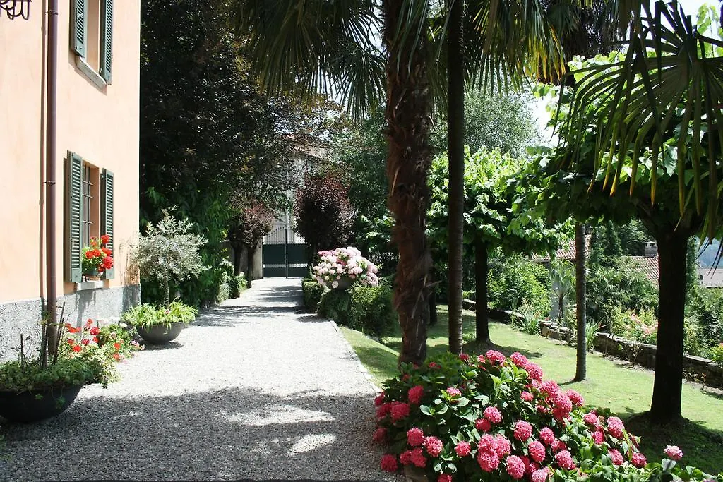 Bed & Breakfast Antico Glicine B&B Maslianico
